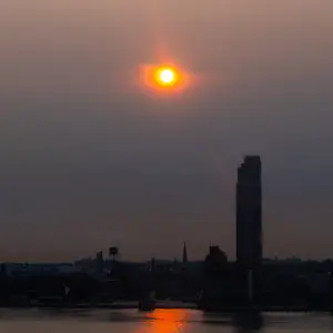 Eastern U.S. Is Shrouded in Smoke From Canadian Wildfires and Saharan Dust