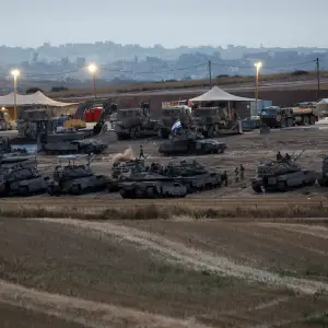 Gunfire in Gaza as Israel Says Its Troops Are Mobilizing