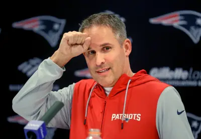 Patriots assistant coaches helping to form Josh McDaniels’ offense