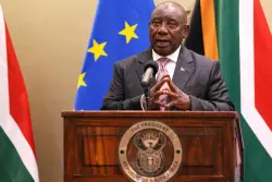 South Africa’s leader aims to salvage relationship with Trump in White House visit