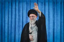 Iran’s supreme leader criticizes US proposal in nuclear talks but doesn’t reject the idea of a deal